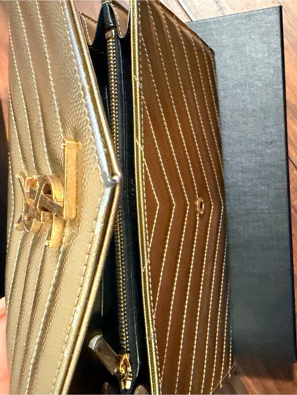 Saint Laurent YSL CLASSIC CASSANDRE CHAIN WALLET IN GRAIN DE POUDRE LEATHER - Picture 9 of 13